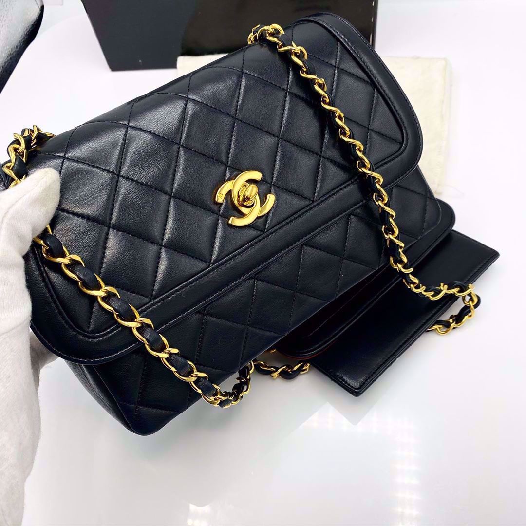 chanel crossbody flap bag