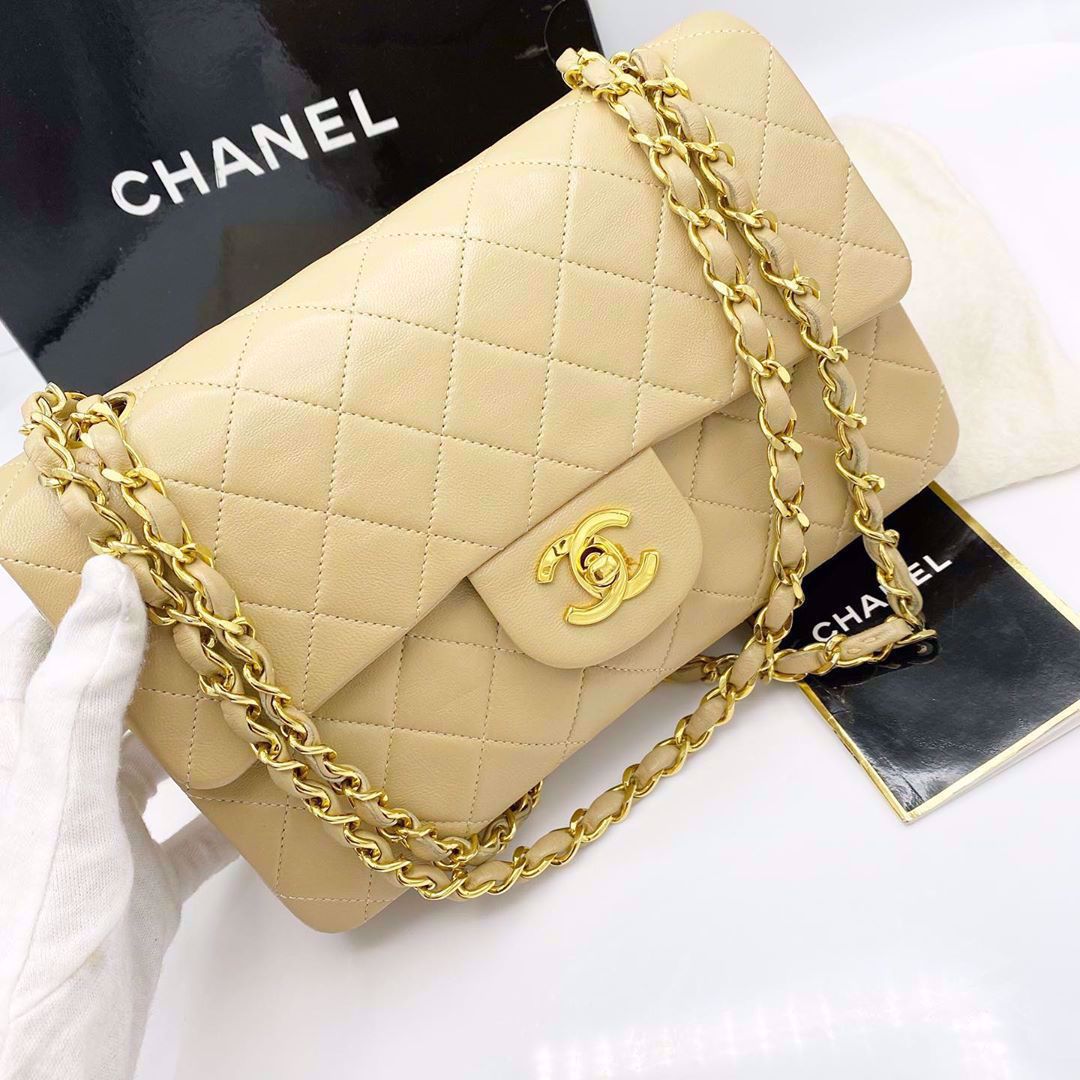 thebagfinder. Chanel Double Flap Medium