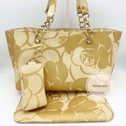 Picture of Chanel Raffia Camellia Tote